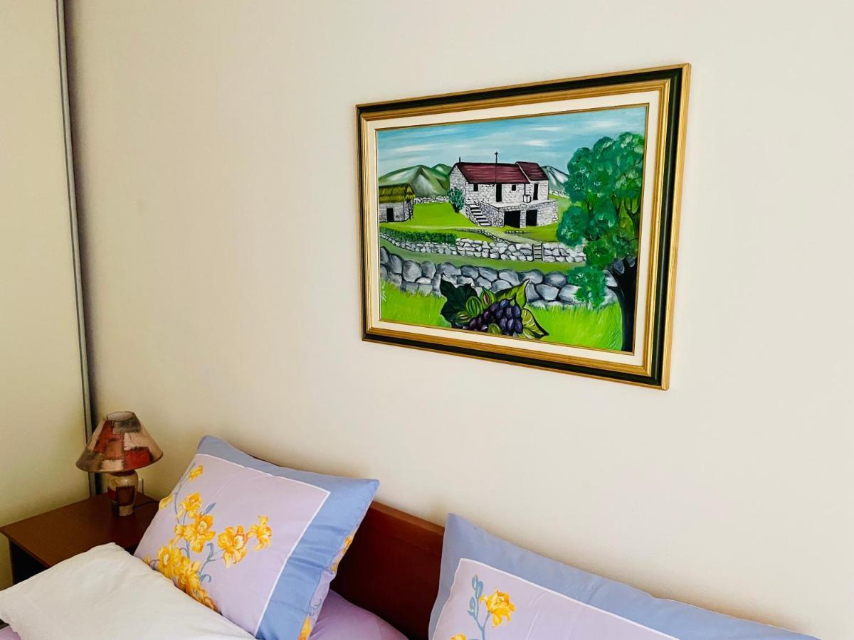 Apartment Mandarina Dugi Rat Ngoại thất bức ảnh