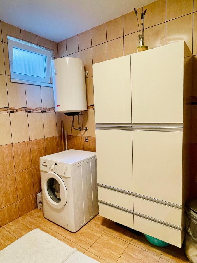 Apartment Mandarina Dugi Rat Ngoại thất bức ảnh
