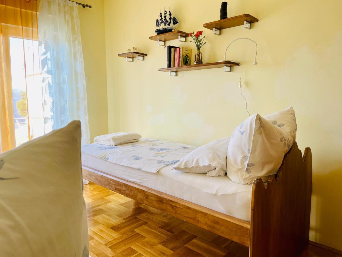Apartment Mandarina Dugi Rat Ngoại thất bức ảnh